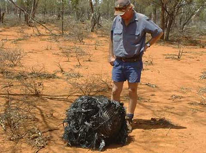 オーストラリアで見つかったナゾの金属の正体は？